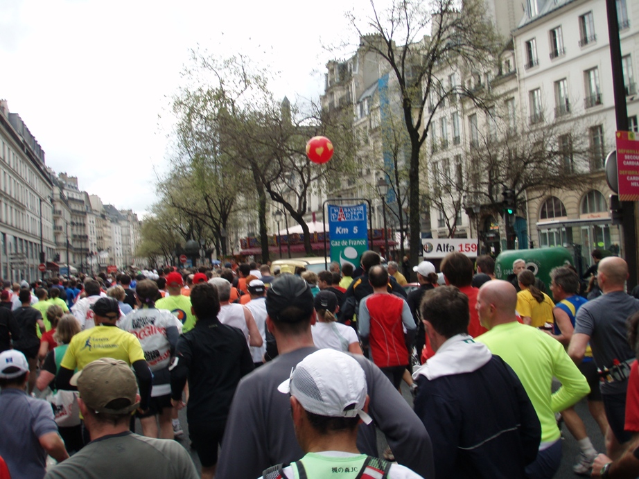 Paris Marathon Pictures - Tor Rnnow