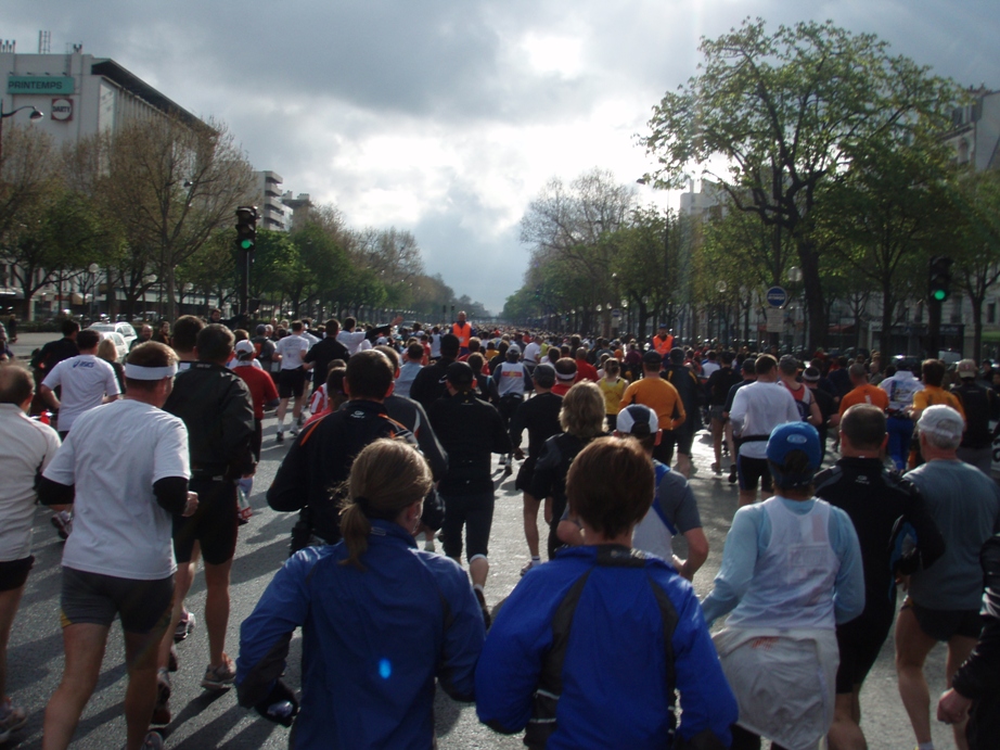 Paris Marathon Pictures - Tor Rnnow