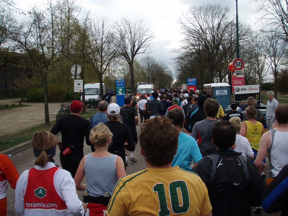 Paris Marathon Pictures - Tor Rnnow