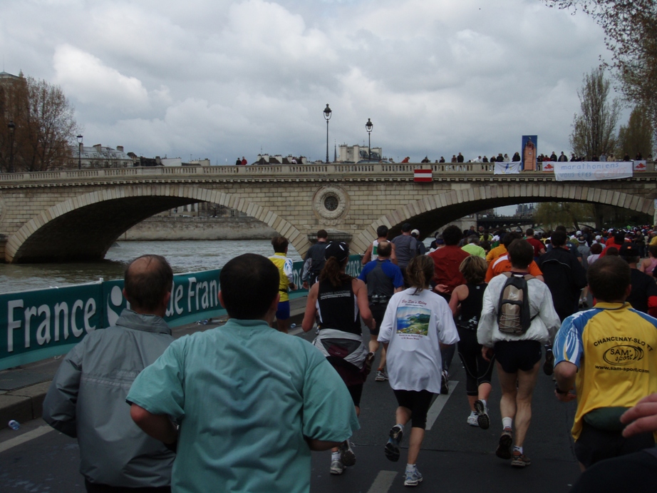 Paris Marathon Pictures - Tor Rnnow