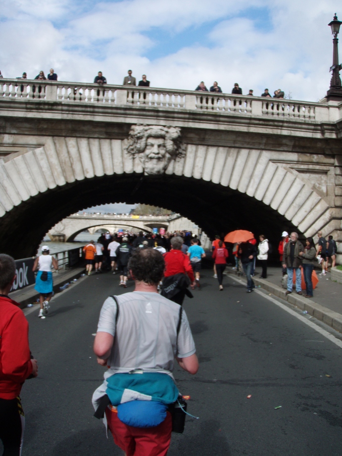 Paris Marathon Pictures - Tor Rnnow