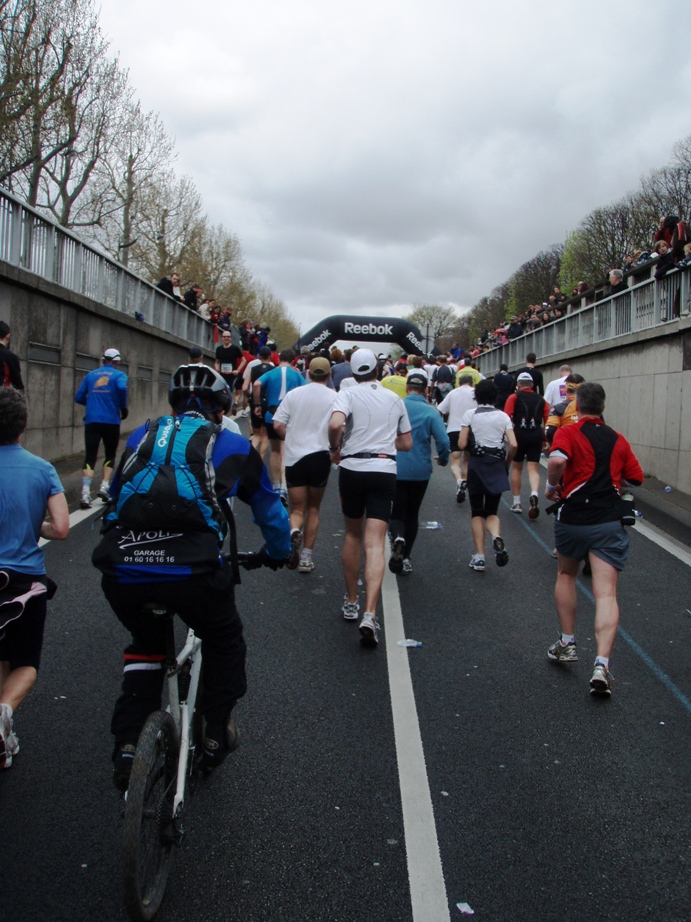 Paris Marathon Pictures - Tor Rnnow