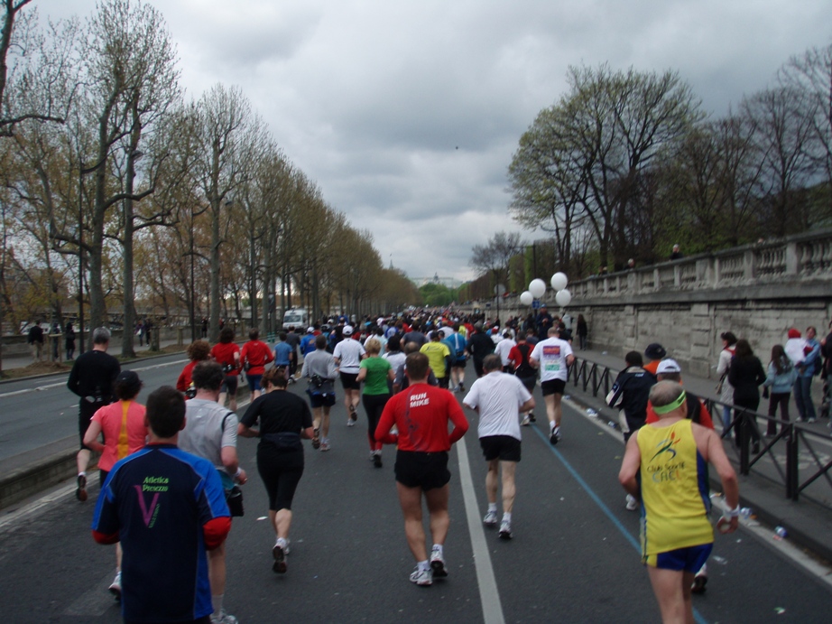 Paris Marathon Pictures - Tor Rnnow