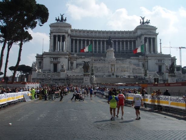 Rome Marathon Pictures - Tor Rnnow