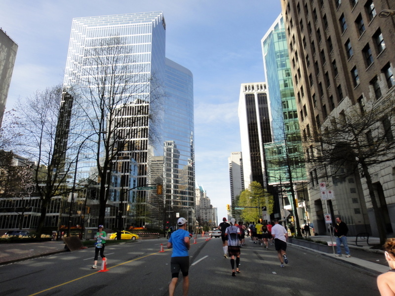 Vancouver Marathon 2011 - pictures / photos - Tor Rnnow