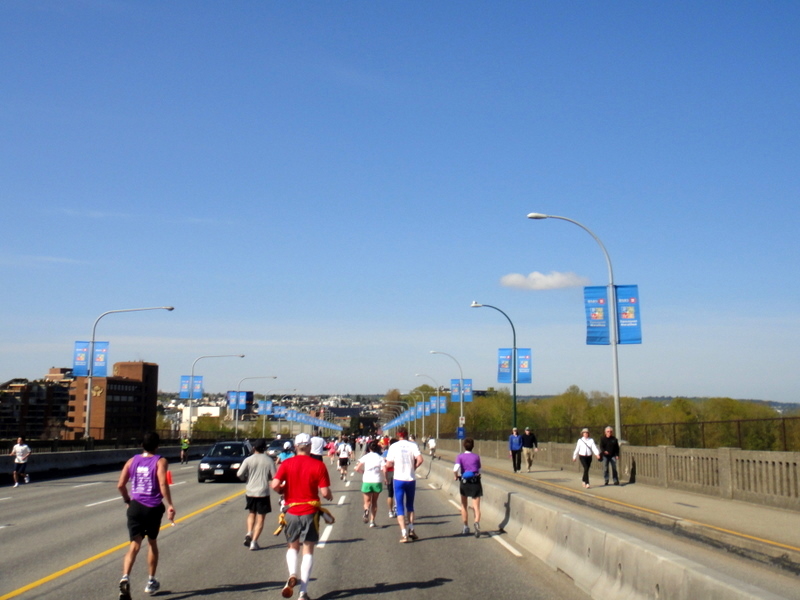 Vancouver Marathon 2011 - pictures / photos - Tor Rnnow