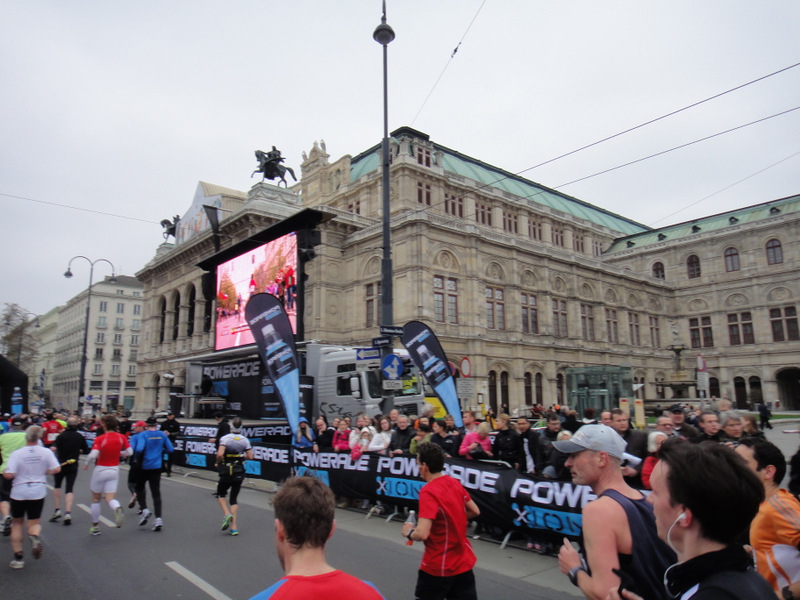 Vienna City Marathon (VCM) 2012 - pictures - Tor Rnnow