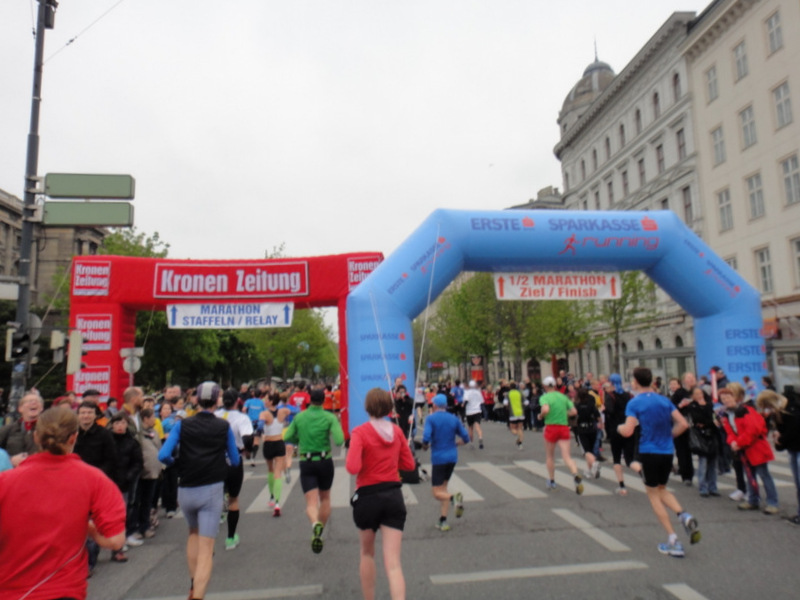 Vienna City Marathon (VCM) 2012 - pictures - Tor Rnnow