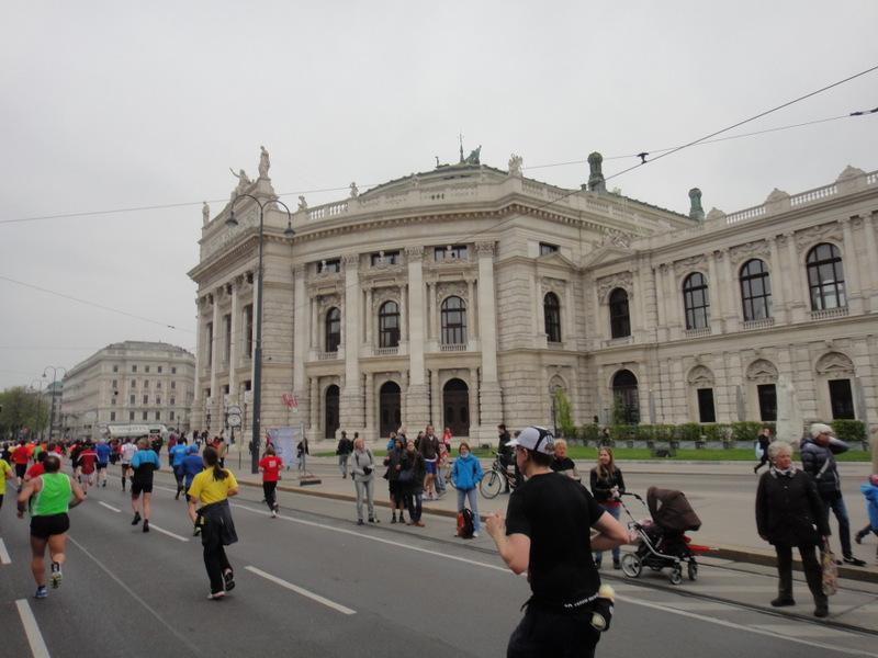 Vienna City Marathon (VCM) 2012 - pictures - Tor Rnnow