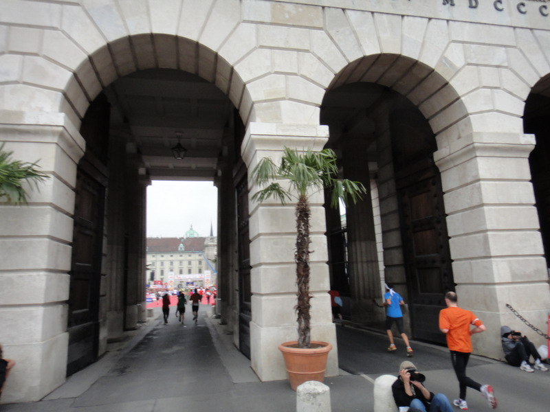 Vienna City Marathon (VCM) 2012 - pictures - Tor Rnnow