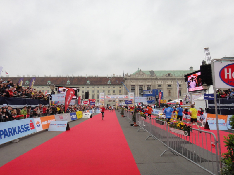 Vienna City Marathon (VCM) 2012 - pictures - Tor Rnnow