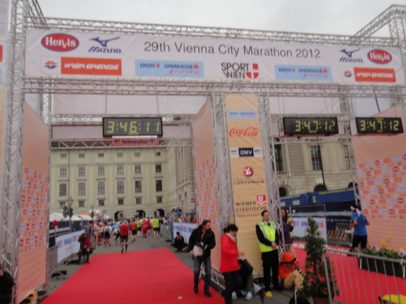 Vienna City Marathon (VCM) 2012 - pictures - Tor Rnnow