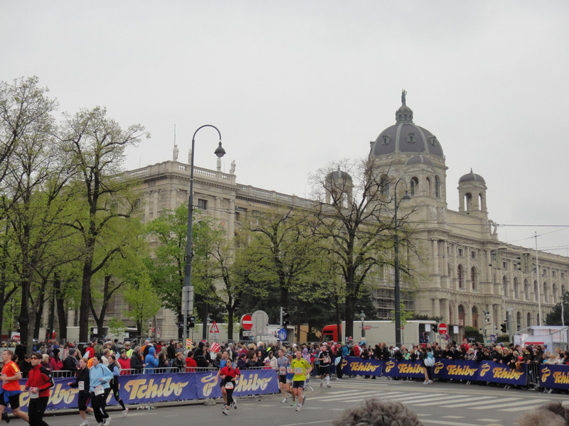 Vienna City Marathon (VCM) 2012 - pictures - Tor Rnnow