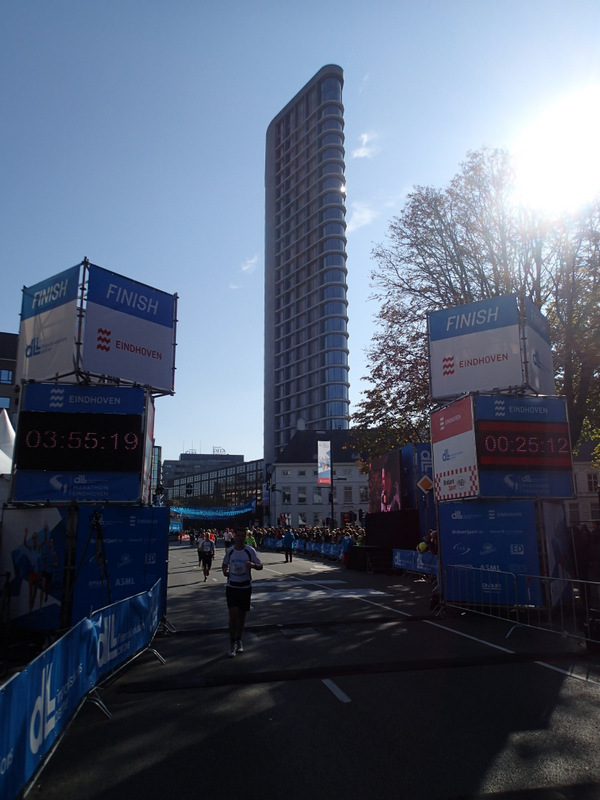 Eindhoven Marathon 2015 - Tor Rnnow 