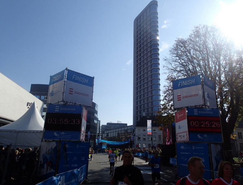 Eindhoven Marathon 2015 - Tor Rnnow 