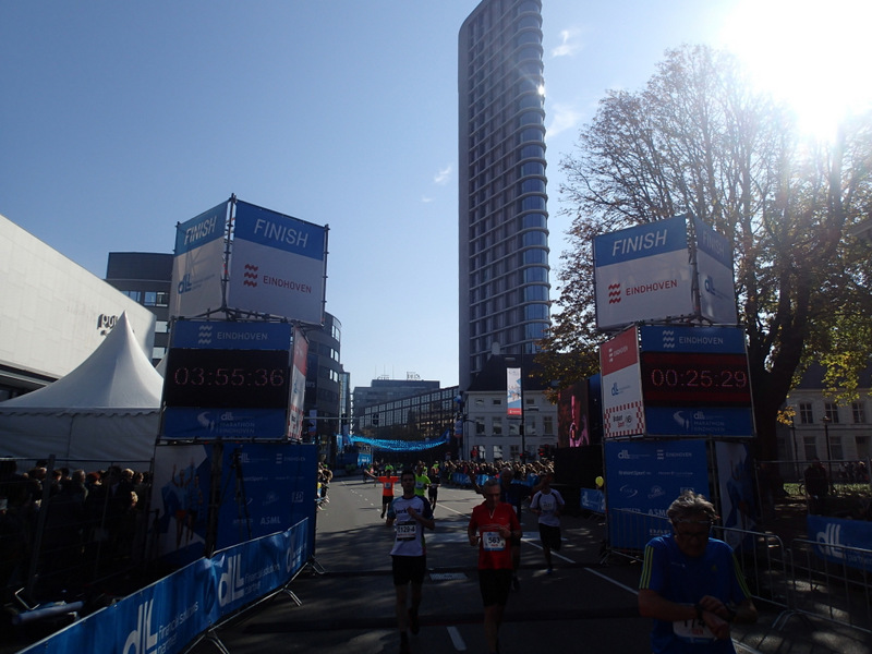 Eindhoven Marathon 2015 - Tor Rnnow 