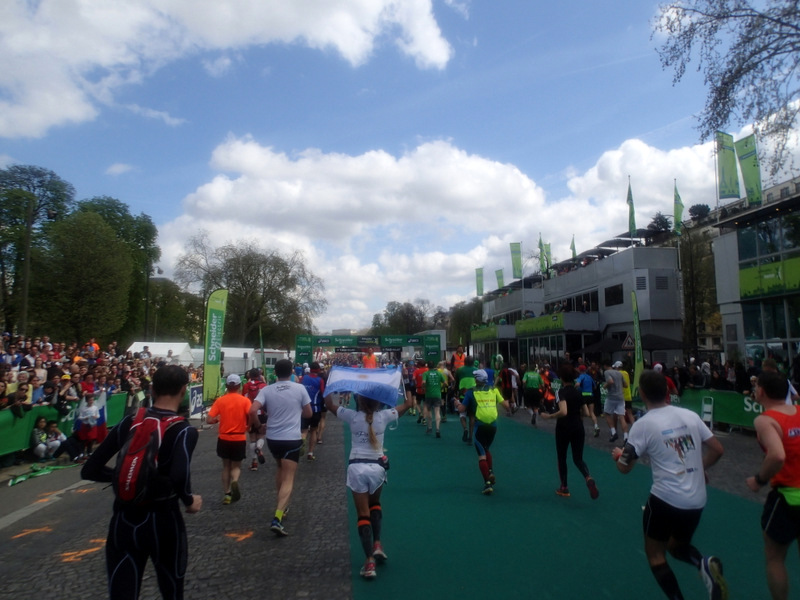 Marathon de Paris 2015 - Tor Rnnow 