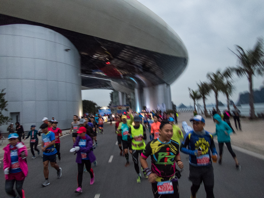 Halong Bay Heritage Marathon 2017 - Tor Rnnow