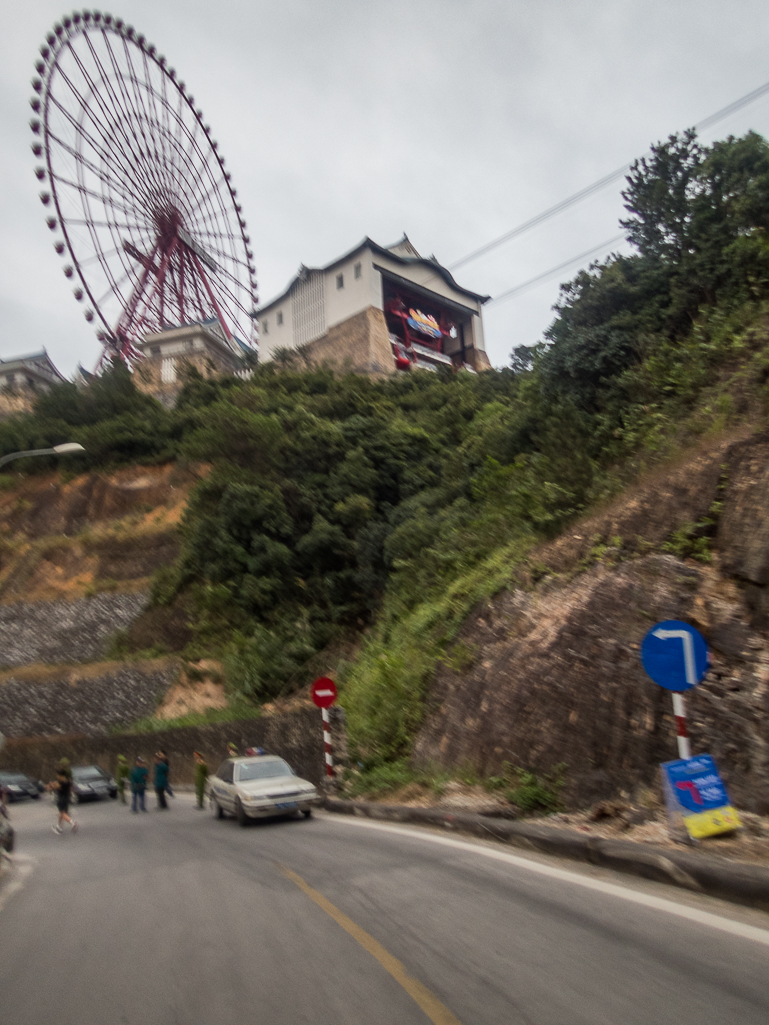 Halong Bay Heritage Marathon 2017 - Tor Rnnow