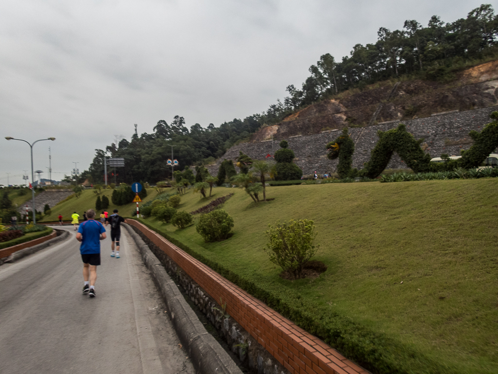 Halong Bay Heritage Marathon 2017 - Tor Rnnow