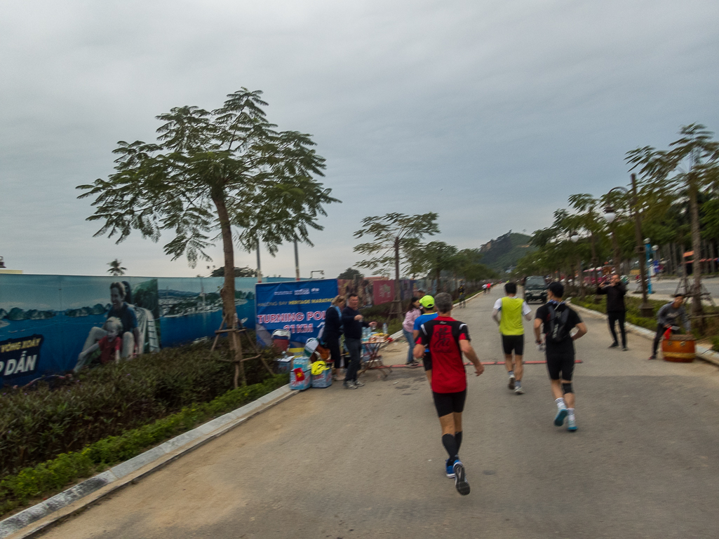 Halong Bay Heritage Marathon 2017 - Tor Rnnow