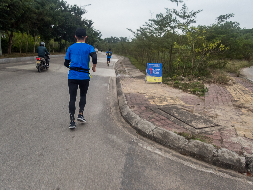 Halong Bay Heritage Marathon 2017 - Tor Rnnow