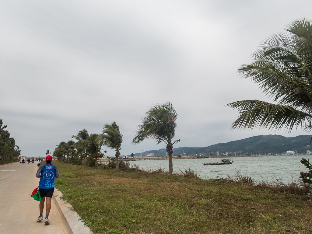 Halong Bay Heritage Marathon 2017 - Tor Rnnow