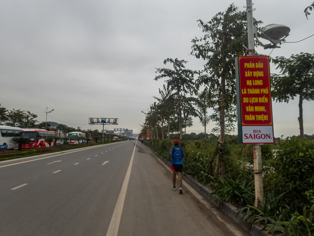 Halong Bay Heritage Marathon 2017 - Tor Rnnow