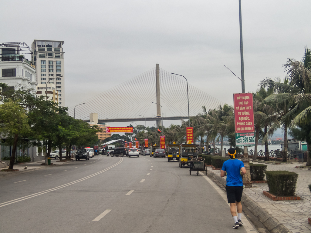 Halong Bay Heritage Marathon 2017 - Tor Rnnow