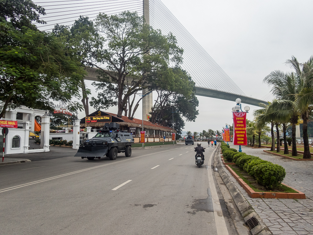 Halong Bay Heritage Marathon 2017 - Tor Rnnow