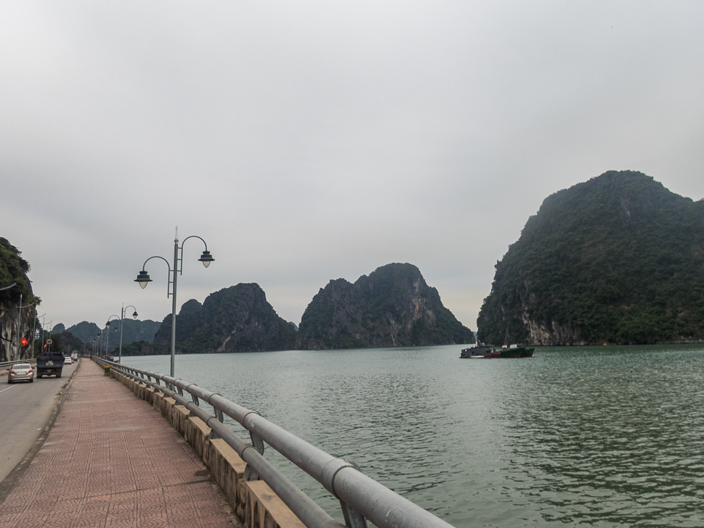 Halong Bay Heritage Marathon 2017 - Tor Rnnow