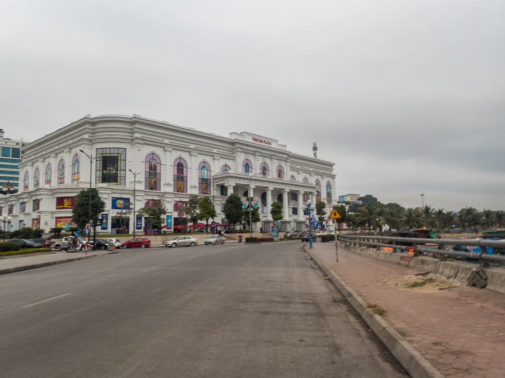 Halong Bay Heritage Marathon 2017 - Tor Rnnow