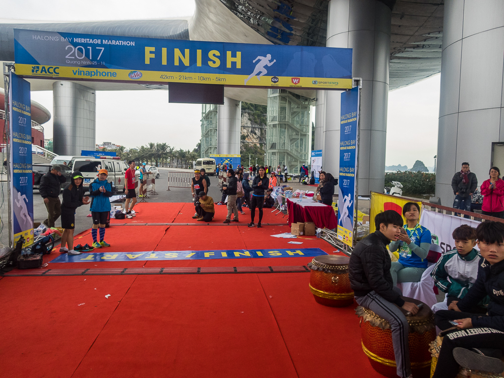 Halong Bay Heritage Marathon 2017 - Tor Rnnow