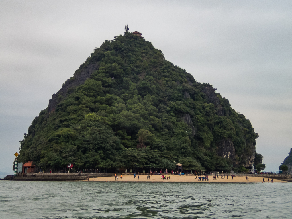 Halong Bay Heritage Marathon 2017 - Tor Rnnow