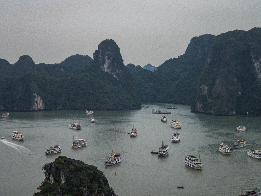 Halong Bay Heritage Marathon 2017 - Tor Rnnow