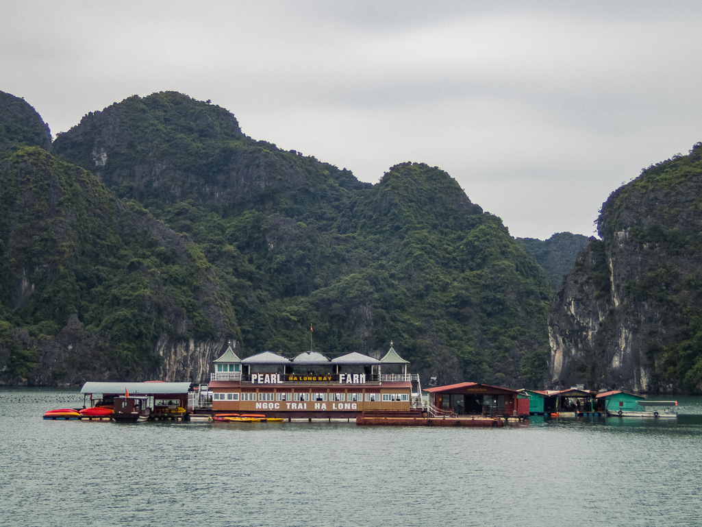 Halong Bay Heritage Marathon 2017 - Tor Rnnow