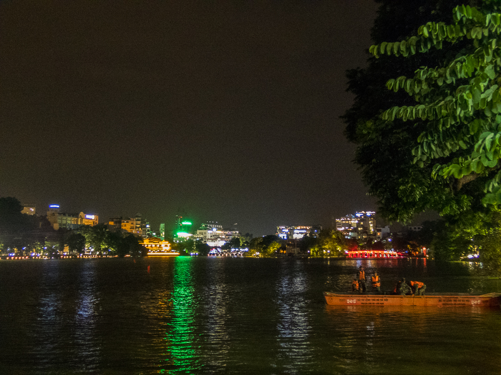 Halong Bay Heritage Marathon 2017 - Tor Rnnow