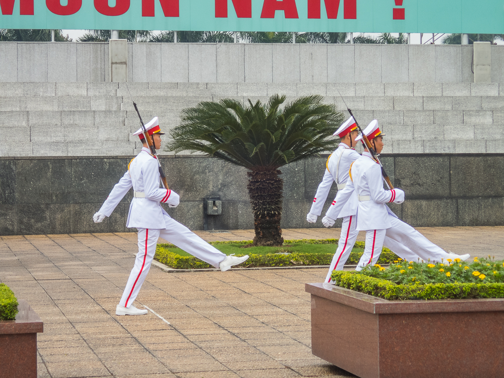 Halong Bay Heritage Marathon 2017 - Tor Rnnow