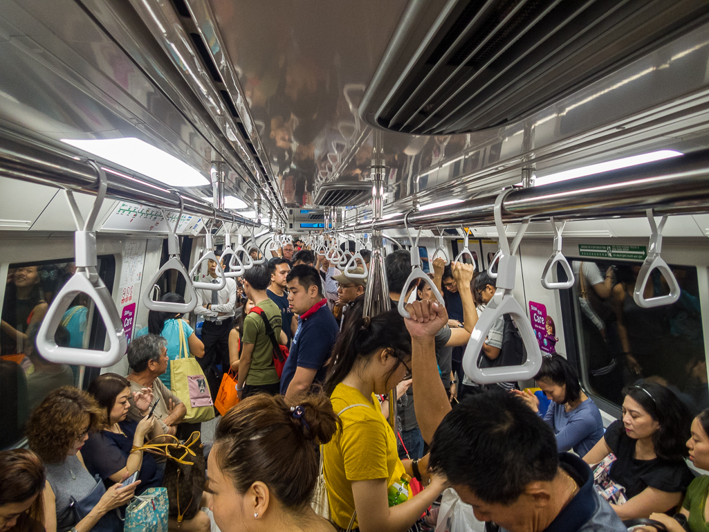 Standard Chartered Singapore Marathon 2018 - Tor Rnnow