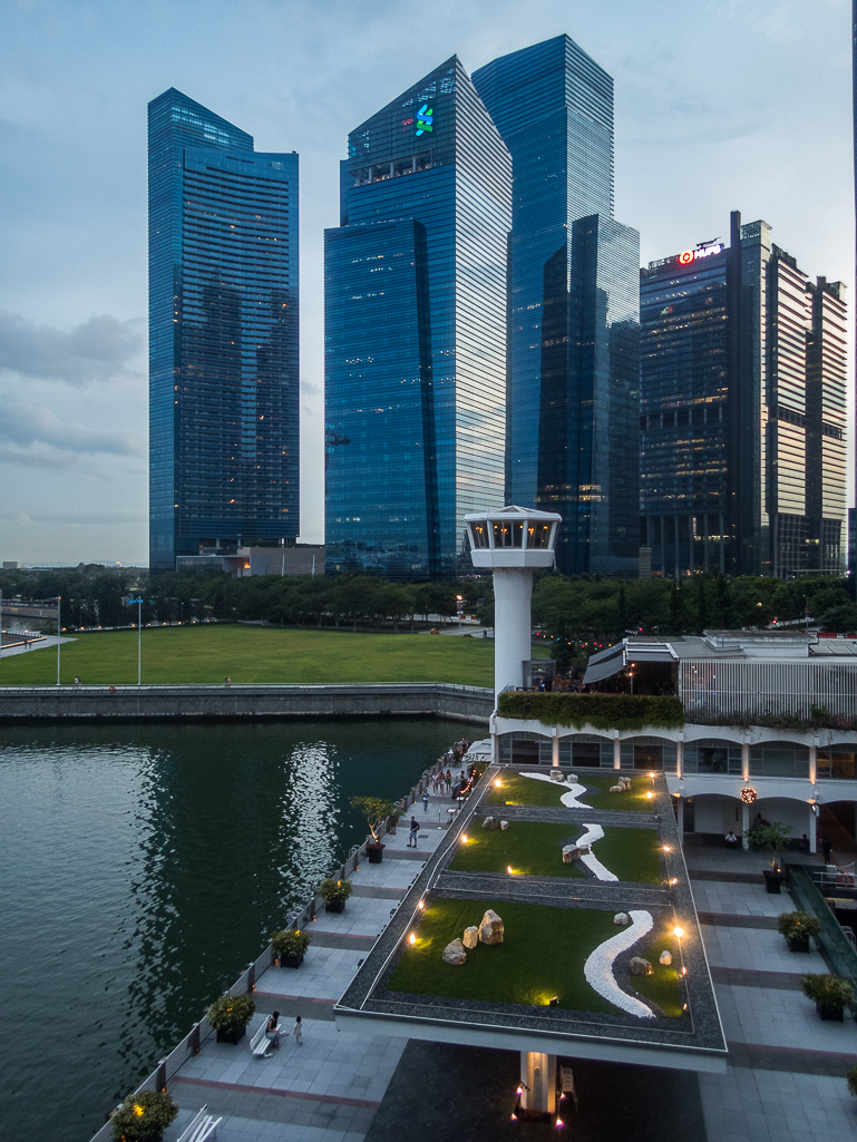 Standard Chartered Singapore Marathon 2018 - Tor Rnnow