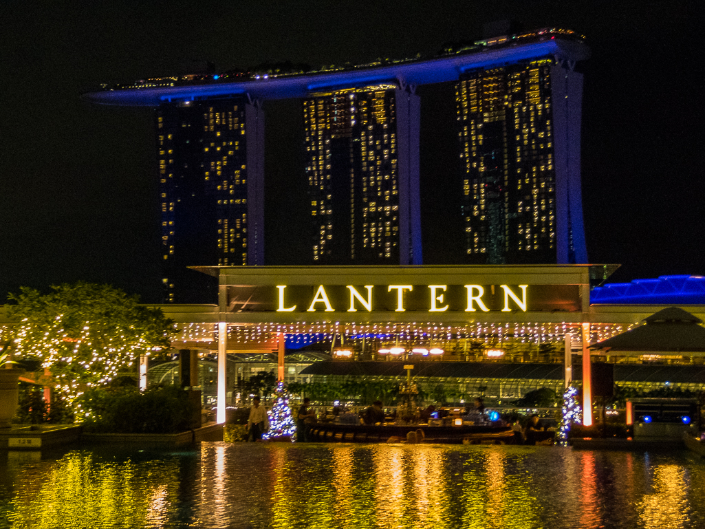 Standard Chartered Singapore Marathon 2018 - Tor Rnnow