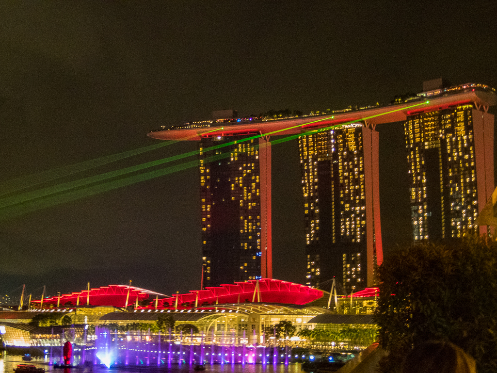 Standard Chartered Singapore Marathon 2018 - Tor Rnnow