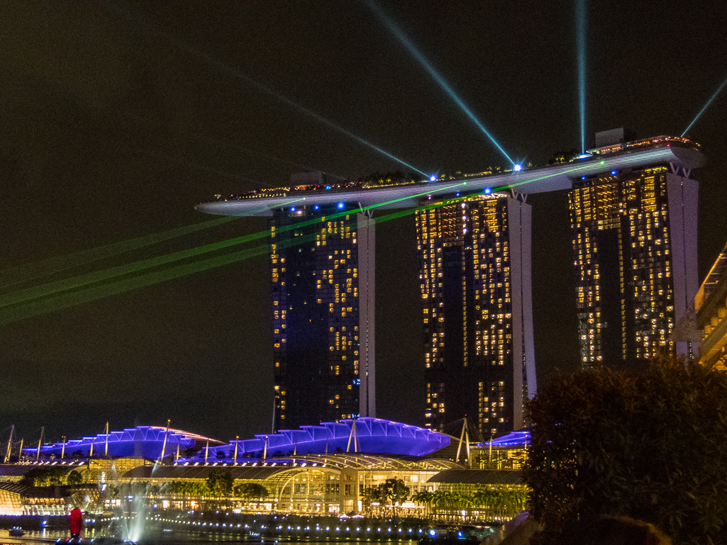 Standard Chartered Singapore Marathon 2018 - Tor Rnnow