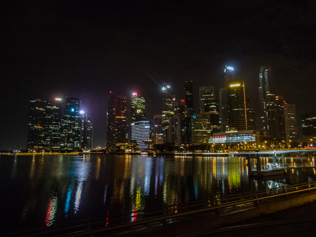 Standard Chartered Singapore Marathon 2018 - Tor Rnnow