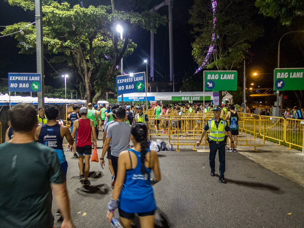 Standard Chartered Singapore Marathon 2018 - Tor Rnnow