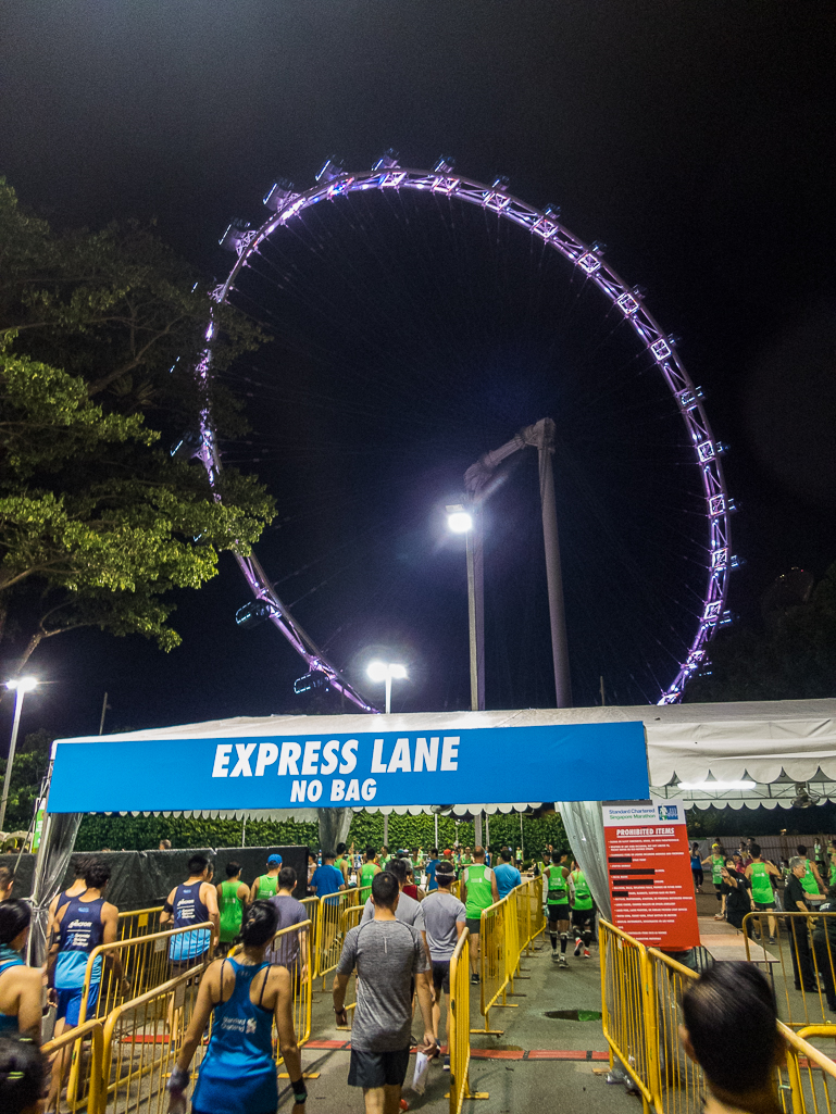 Standard Chartered Singapore Marathon 2018 - Tor Rnnow