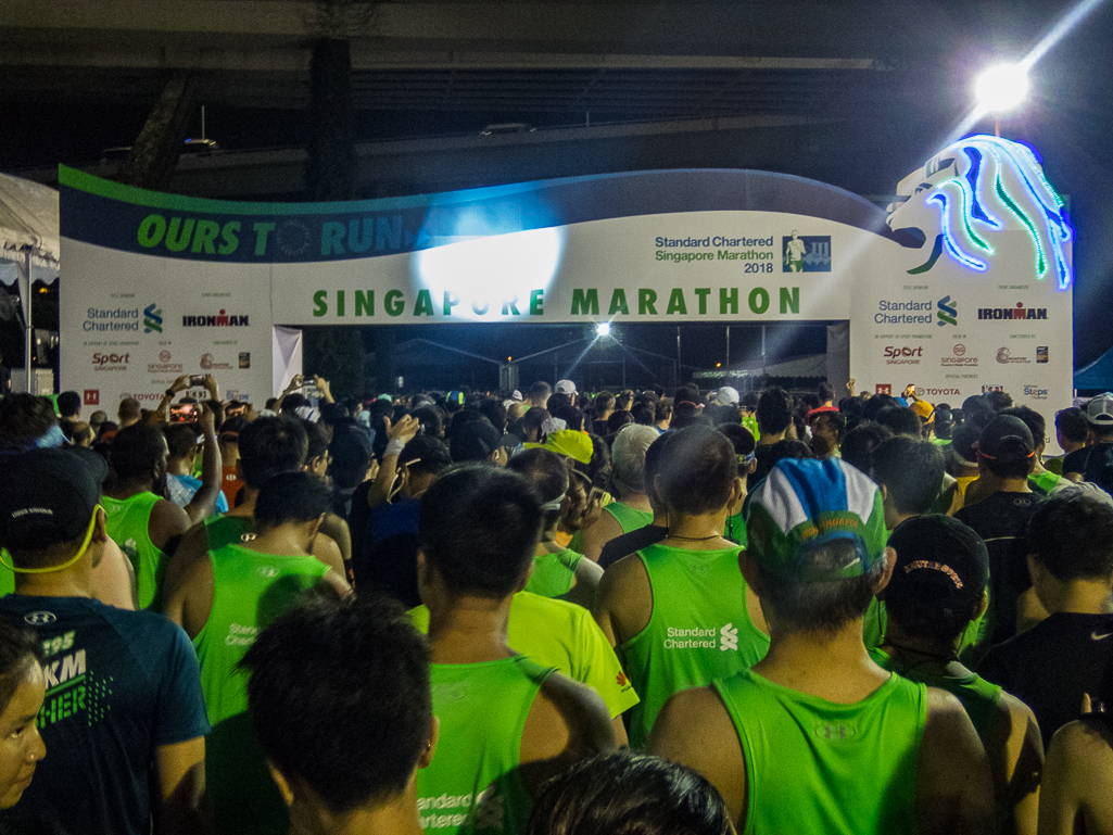 Standard Chartered Singapore Marathon 2018 - Tor Rnnow