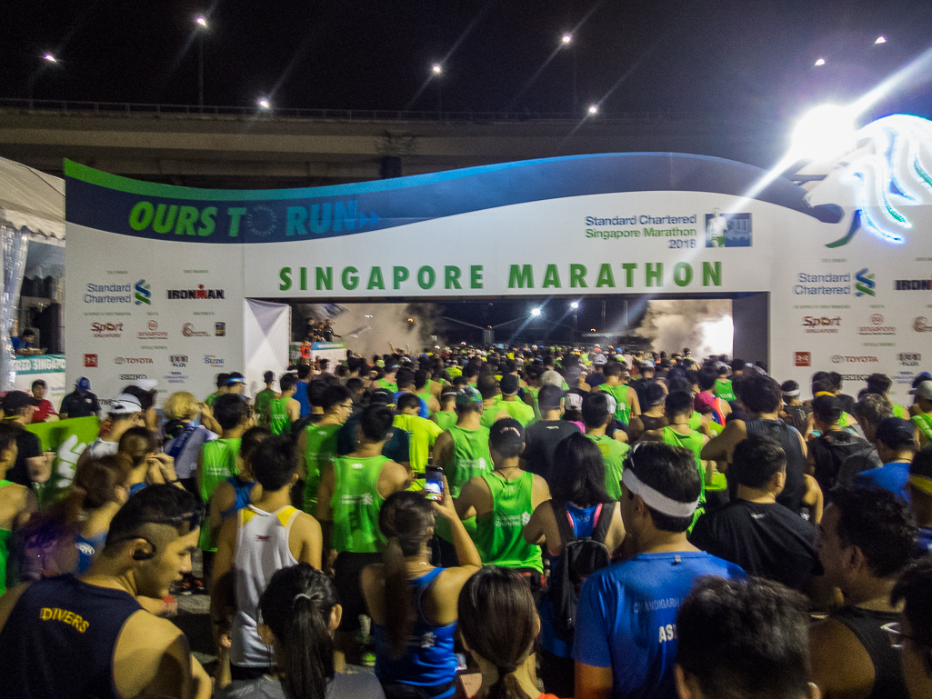 Standard Chartered Singapore Marathon 2018 - Tor Rnnow