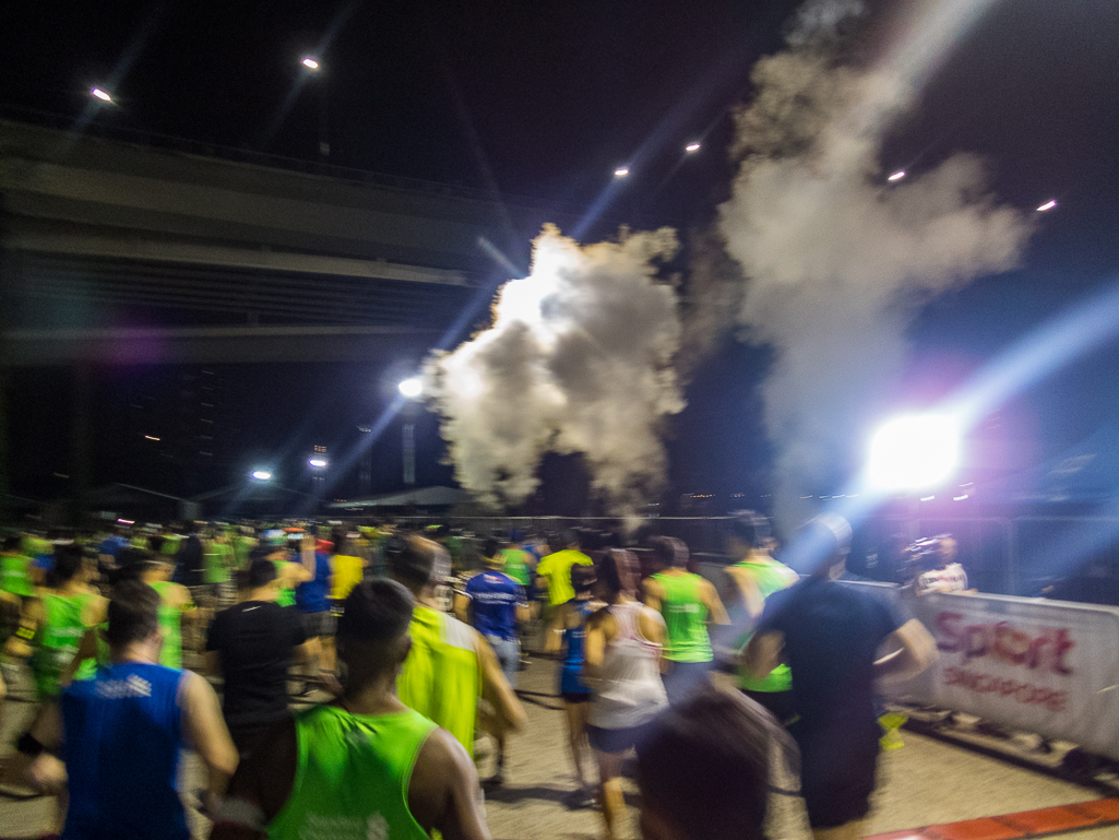 Standard Chartered Singapore Marathon 2018 - Tor Rnnow