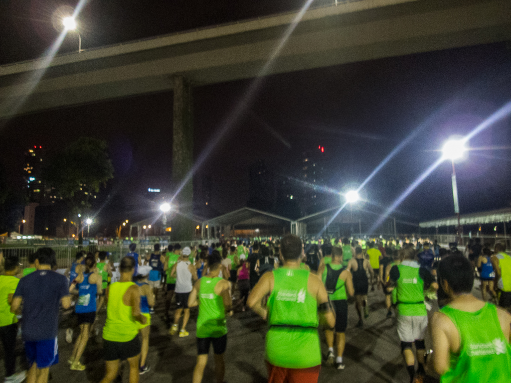 Standard Chartered Singapore Marathon 2018 - Tor Rnnow